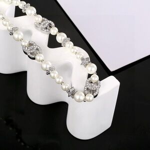 CHANEL White Pearl and Silver Necklace